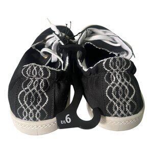 !MEDIUM WIDTH BLACK Time and Tru Women's Scrunch Back Slip-On Sneaker SZ Various
